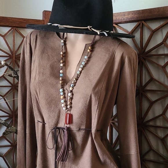 SALE TODAY BEAUTIFUL SUEDE BROWN COWGIRL TOP. - Picture 8 of 16